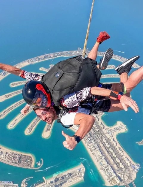 Best Skydiving & Dropzones in Dubai (2026): Palm vs Desert, Prices & How to Book